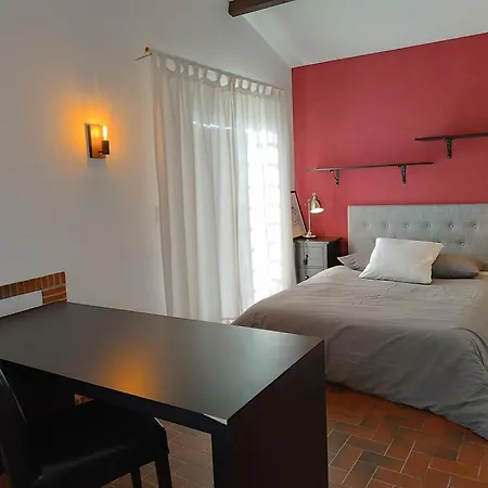 Les Des Beaux Chenes 公寓 Mortagne-sur-Sevre