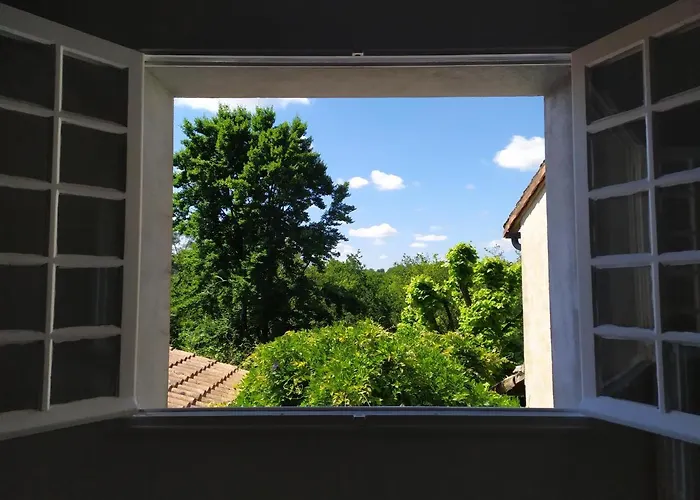 Les Des Beaux Chênes