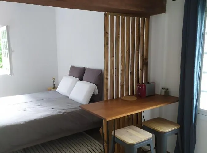 Les Des Beaux Chenes * Mortagne-sur-Sevre