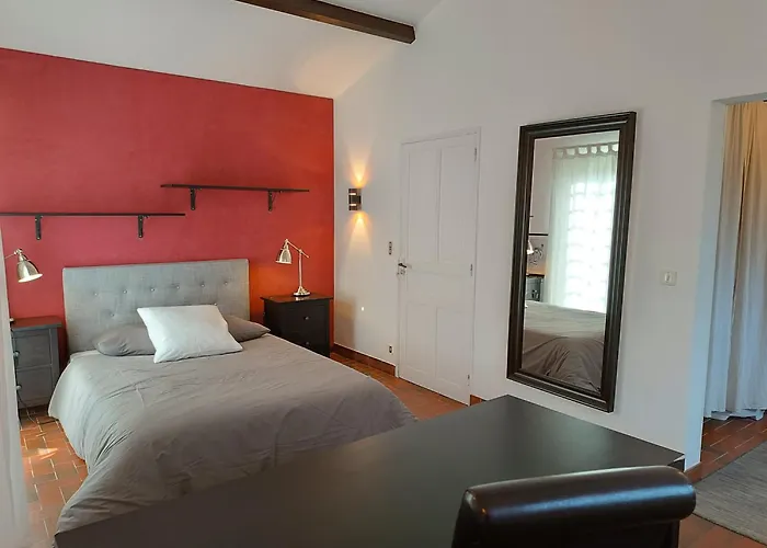 Les Des Beaux Chenes 公寓 Mortagne-sur-Sevre