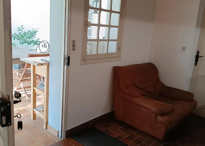 Les Des Beaux Chenes 公寓 *